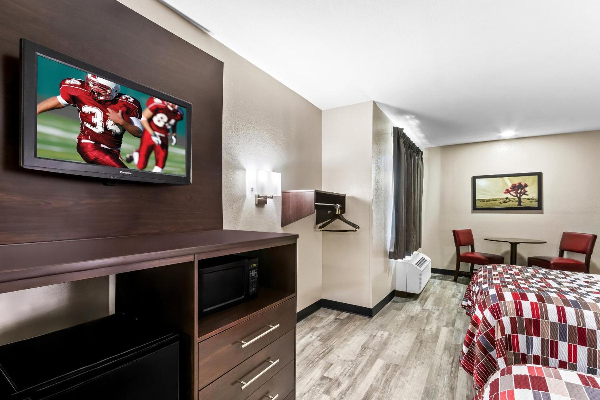 Red Roof Inn Phoenix North - I-17 At Bell Rd Экстерьер фото